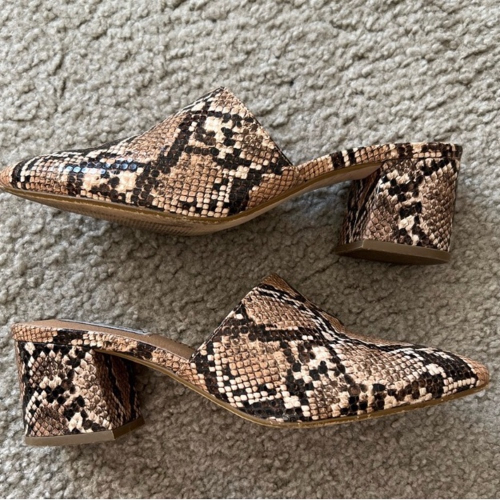 Womens Steve Madden snake skin heel - Picture 2 of 4